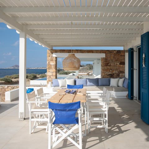 Dine alfresco when you hire a private chef to introduce you to a local dish