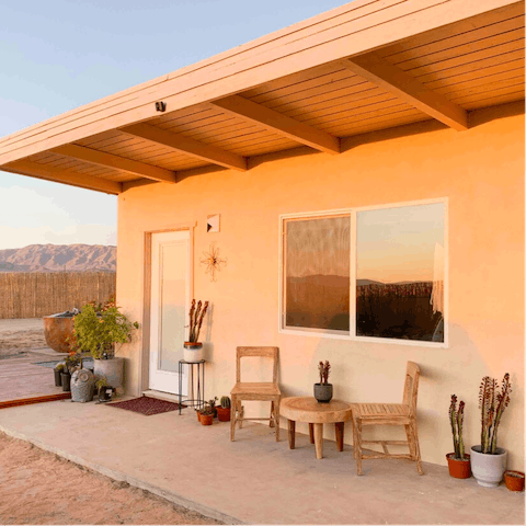 Enjoy your morning coffee while watching an uninterrupted sunrise on the patio