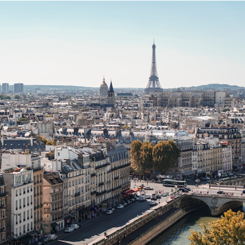 Discover the delights of Paris, including nearby Les Invalides