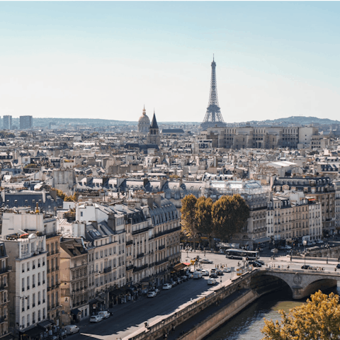 Discover the delights of Paris, including nearby Les Invalides