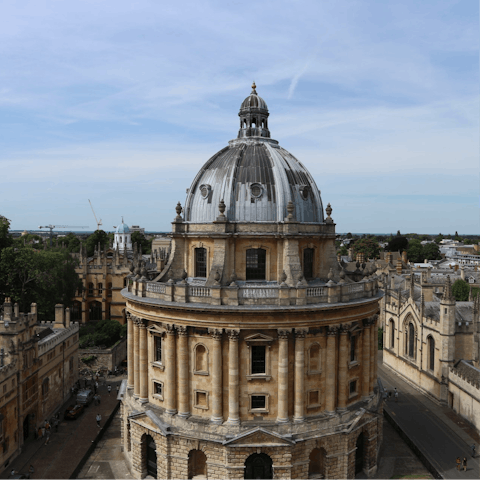 Take in the sights of Oxford city centre, just a 15-minute journey away