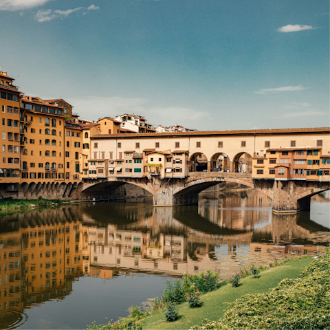 Stroll fifteen minutes east and cross the historic Ponte Vecchio