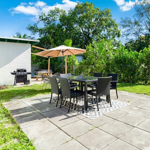 Fire up the barbecue and dine alfresco at the outdoor table