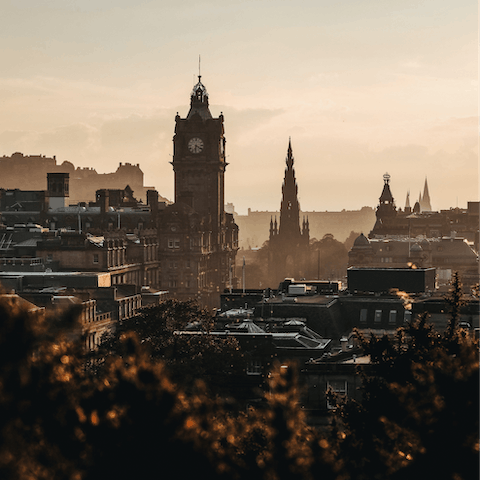 Enjoy your stay in the heart of Edinburgh, close to all the sights, shops and cafes