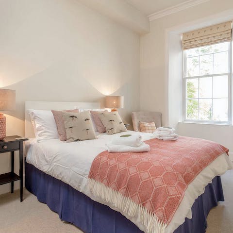 Wake up refreshed in the comfy bedrooms and get ready to explore the Scottish capital