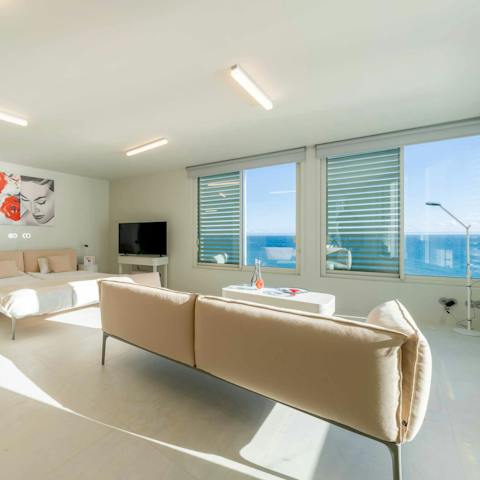 Admire the Atlantic vistas from the comfort of your sofa