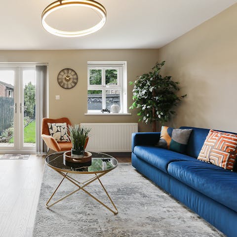 Unwind in the living area with your favourite Netflix show