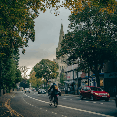 Explore leafy Broomhall, not far from Sheffield city centre