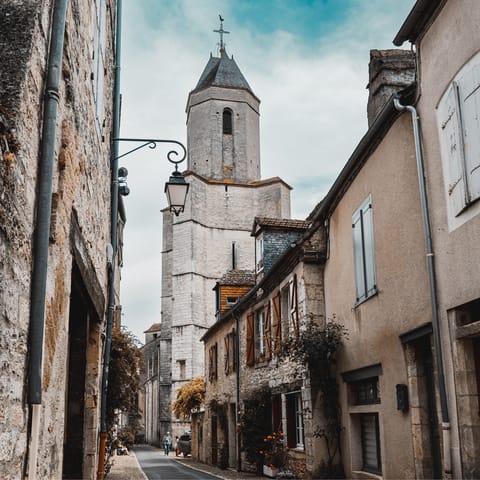 Explore picturesque villages and storybook towns around Brittany