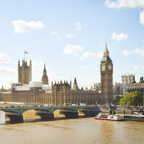 Hop on the Uber Boat to Westminster and cruise along the Thames