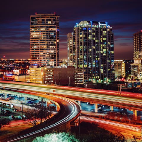 Explore Arlington and the wider Dallas–Fort Worth metroplex