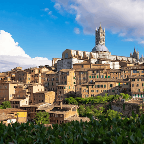 The villa is located in the heart of Tuscany, close to all the major attractions.
