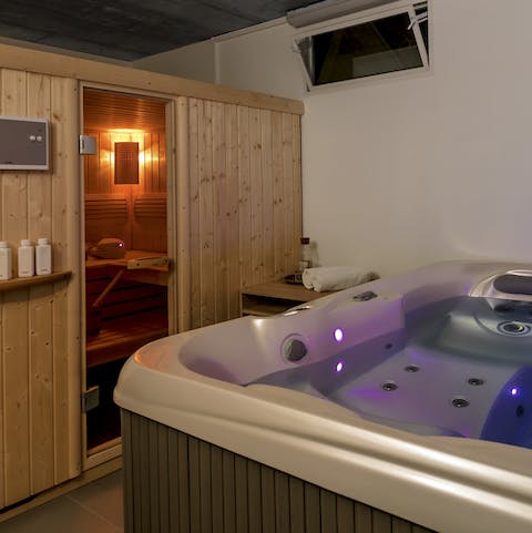 De-stress at the sauna and hot-tub