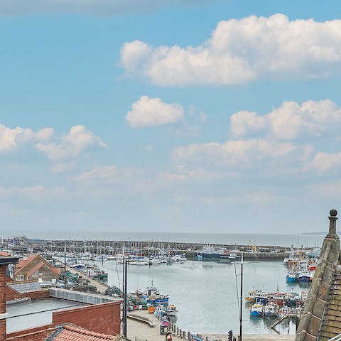 Stay in Scarborough just a six-minute walk away from South Bay Beach