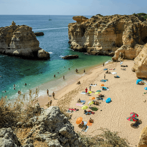 Visit Praia dos Olhos de Água, three minutes by car