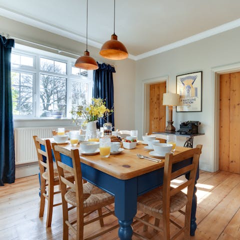 Lay the table for atmospheric meals together