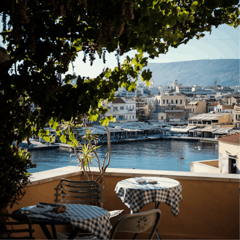 Enjoy some of Mochlos’ freshest fish, in a local waterfront taverna