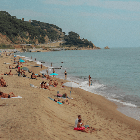 Reach the golden sands of Platja d'Aro beach in just fifteen minutes