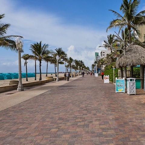 Stroll the Hollywood Beach Boardwalk, with over 2.5 miles of shopping, eateries and unspoilt sea views