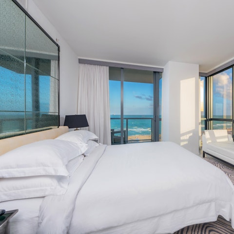 Wake up to uninterrupted sights of the sparkling sea