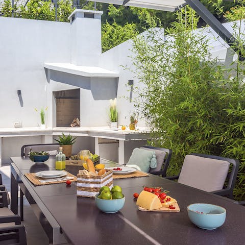 Cook and dine on the terrace for a true al fresco culinary experience