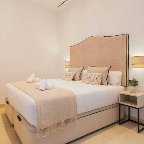 Sink into the cosy king-size bed after a long day of sightseeing