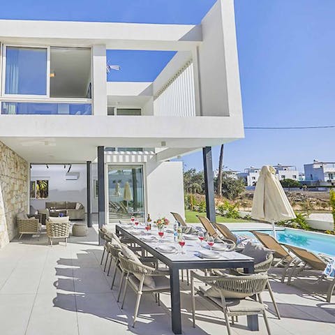 Indulge in alfresco souvlakia, fresh off the barbecue