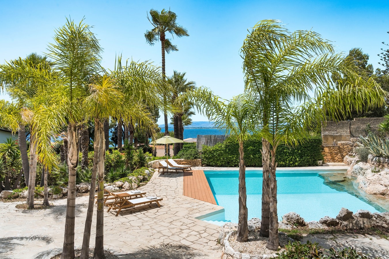 Coastal Terrace Breezes
