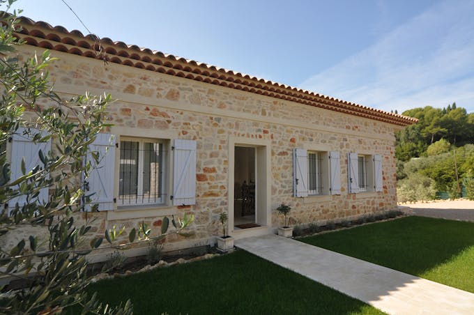 Mougins Gem