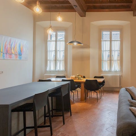 Enjoy an insalata caprese at the breakfast bar or dining table