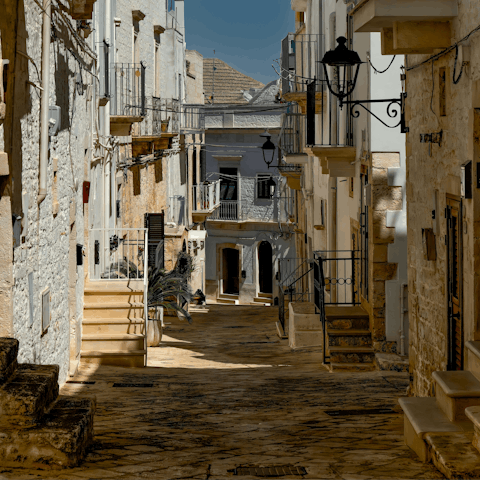 Discover the streets of Bari Old Town