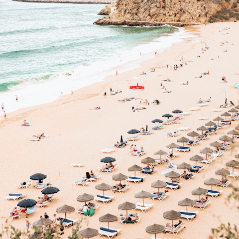Make the most of your Sao Rafael location 10-minutes’ drive from the popular resort of Albufeira