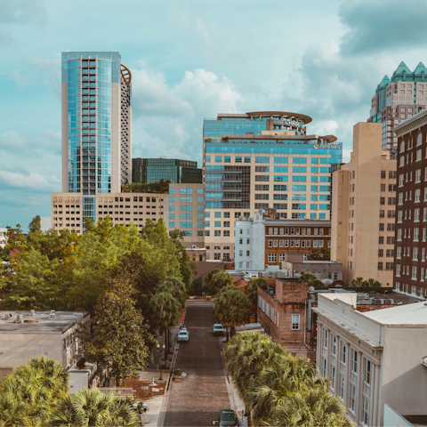 Explore Orlando’s downtown with ease