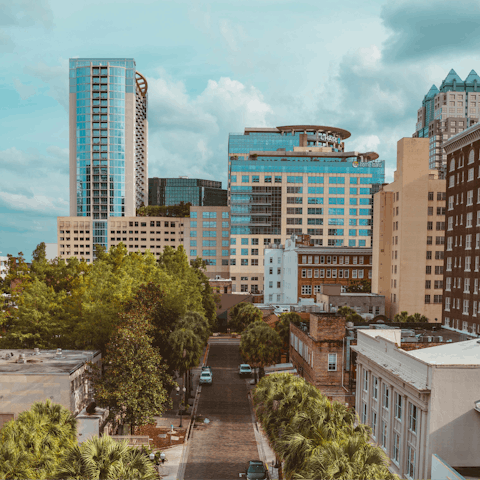 Explore Orlando’s downtown with ease
