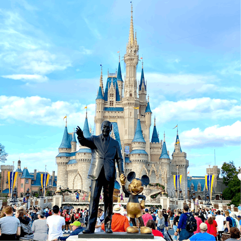 Reach Disney World and other parks within minutes