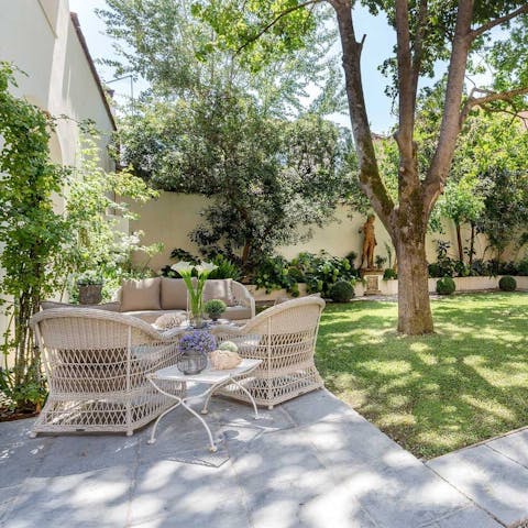 Start your morning off right with a caffèlatte in the private garden