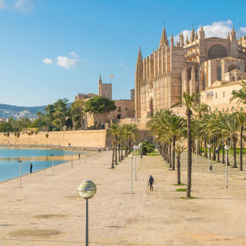 Explore the many sights of beautiful Palma – the cathedral is a ten-minute walk