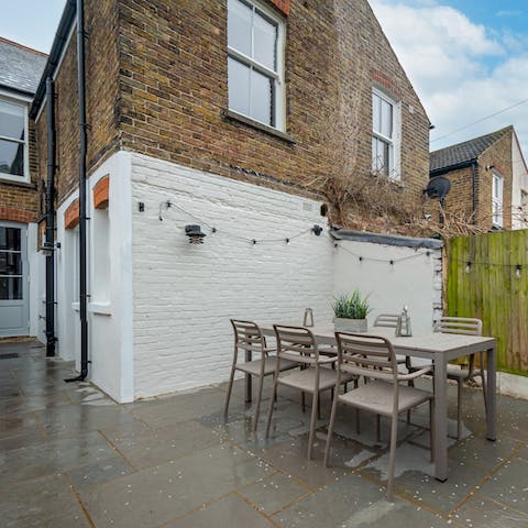 Serve up outdoor dinners on balmy summer evenings