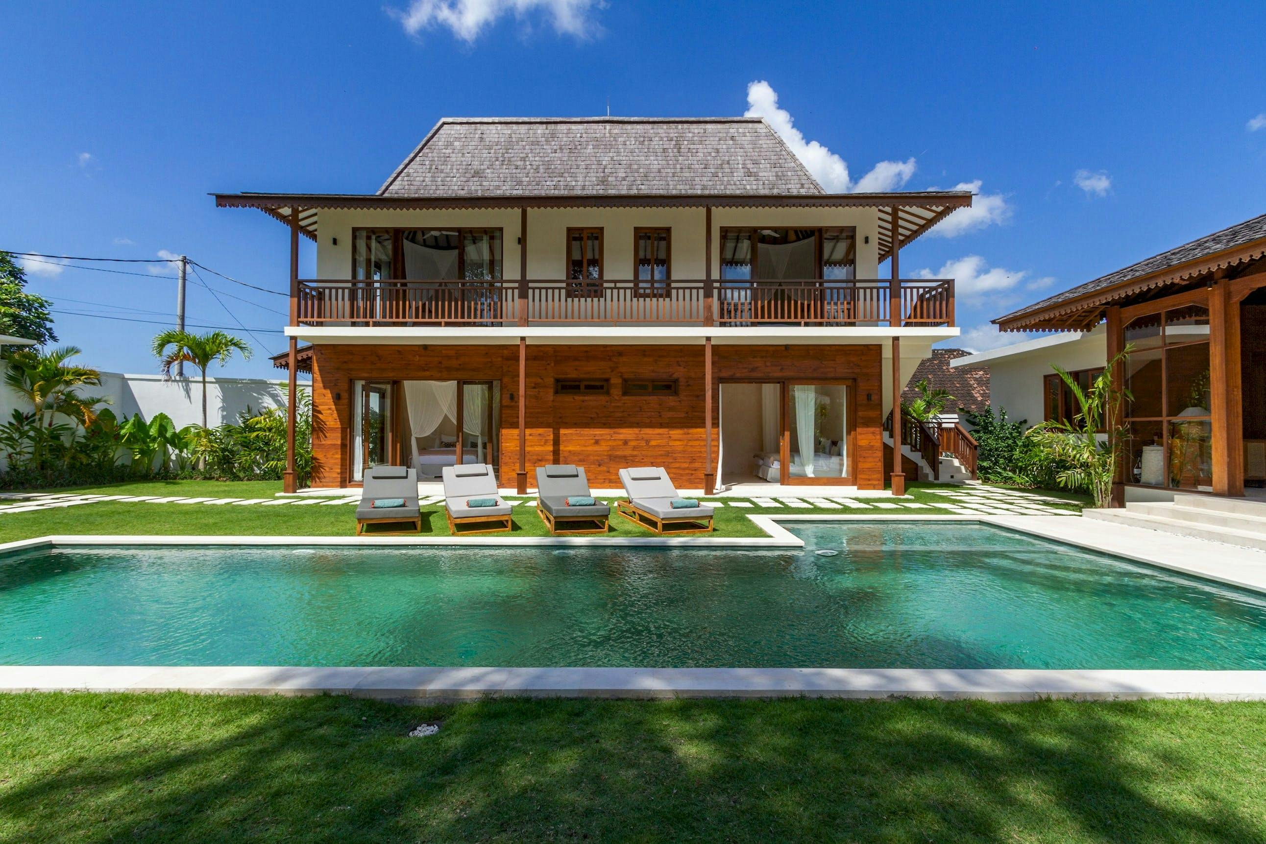 The Flowers of Balungo