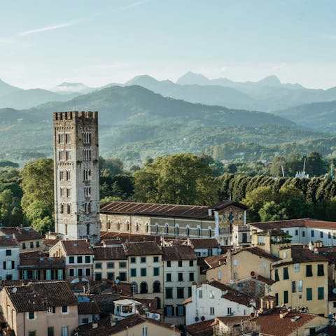 Explore the picturesque town of Lucca, 33km away