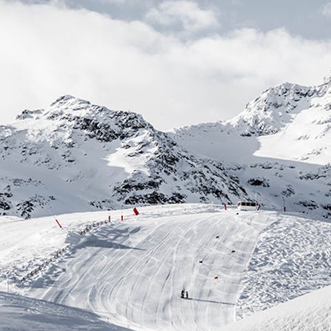 Pick between the pistes of Le Grand Bornand, La Clusaz and Manigod