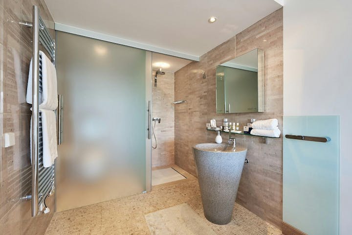 Bathroom photo