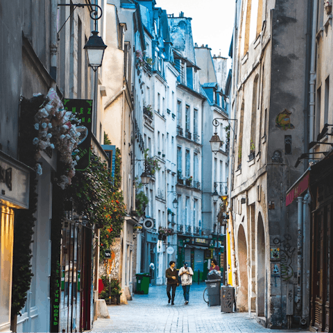 Buy pastries from the Marais' exquisite bakeries on your doorstep