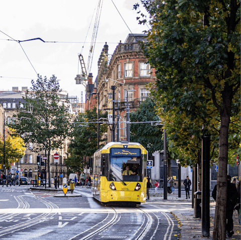 Stay in an apartment within walking distance of all of Manchester's central attractions