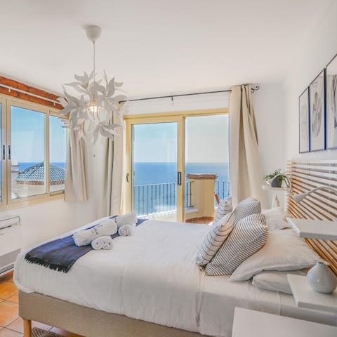 Wake up to knockout sea views each and everyday
