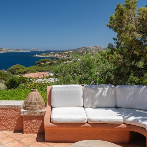 Sip lemonade on the terrace and drink in the gorgeous peninsula views