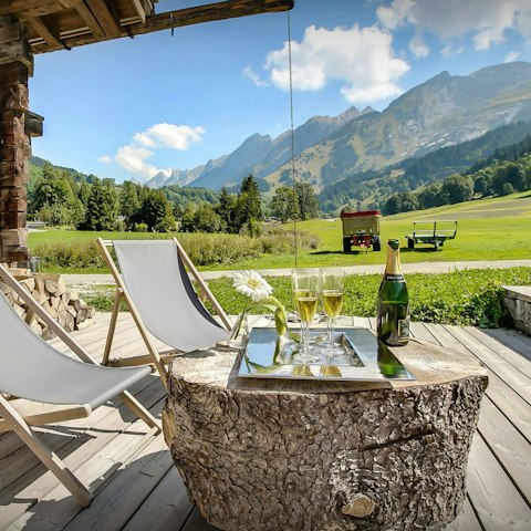 Raise a toast to the eye-catching views surrounding you