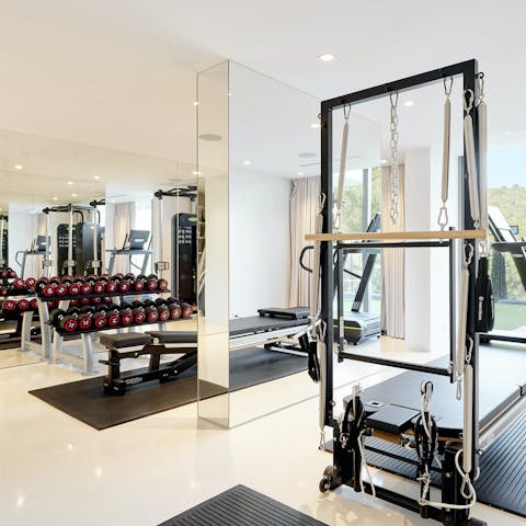 Start the day with good intentions in the well-equipped gym