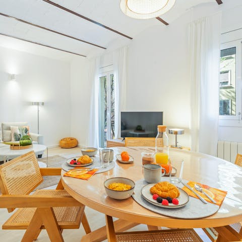 Start mornings with a healthy breakfast around the dining table