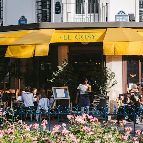Explore the 'cosy' neighbourhood bistros on your doorstep
